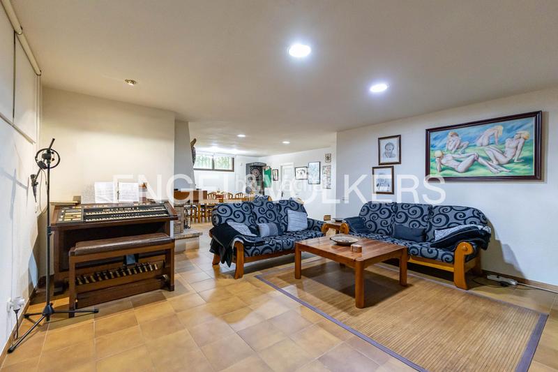 Foto c7c1971c-8432-4f65-9ab7-63f80ac2fedc. Casa a schiera con riscaldamento parcheggio piscina in Madrid