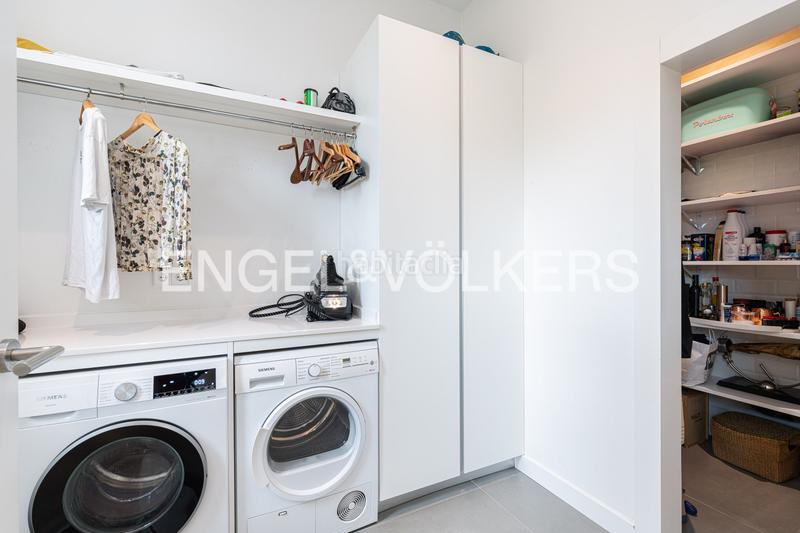 Foto bd52a9d0-c8b0-4c8b-8dbe-fd7de138fb55. Casa amb calefacció piscina a Aravaca Madrid