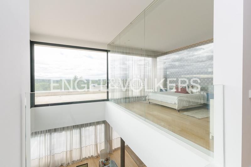 Foto e4b79c25-9b62-4147-aef2-b5addbf5a4aa. Casa amb calefacció piscina a Aravaca Madrid