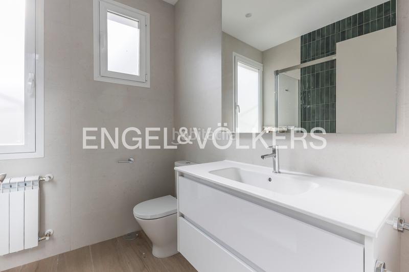 Foto b38a627d-85bc-437a-95c8-b98d649f4854. Alquiler apartamento luminoso, recién reformado, a estrenar, ubicación excelente en chamberí en Madrid
