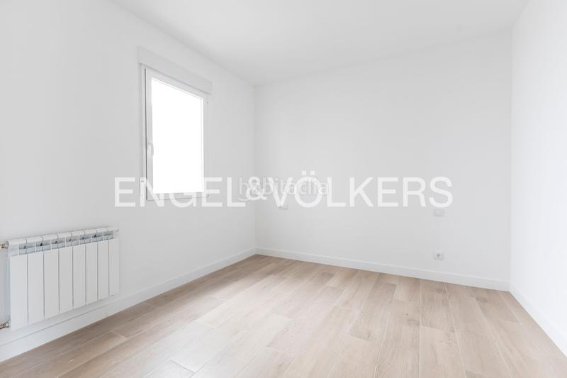 Foto 35f9e9cd-a297-4ff1-9a5d-c9a7f43e2b29. Location appartement avec chauffage dans Trafalgar Madrid