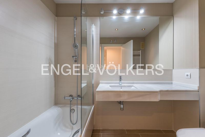 Foto 9cea098b-fdb8-4acf-a532-6a7450a3f6ee. Appartement mit heizung parking pool in Legazpi Madrid