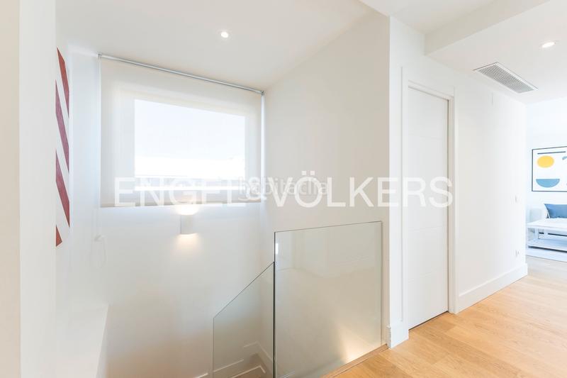 Foto ca9cb401-91f4-473c-b67d-81f904485166. Affitto attico con riscaldamento parcheggio piscina in Madrid