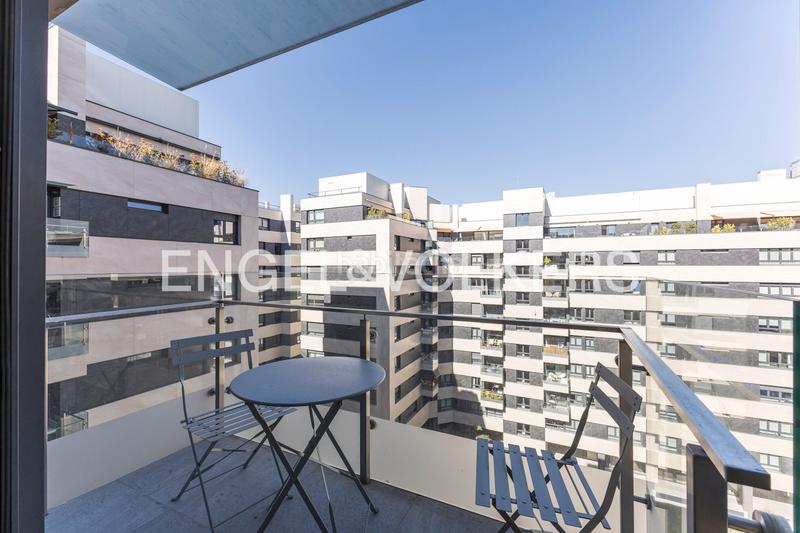 Foto 150f24ba-2ce5-4379-b5be-13e98be893ef. Location attique avec chauffage parking piscine dans Madrid