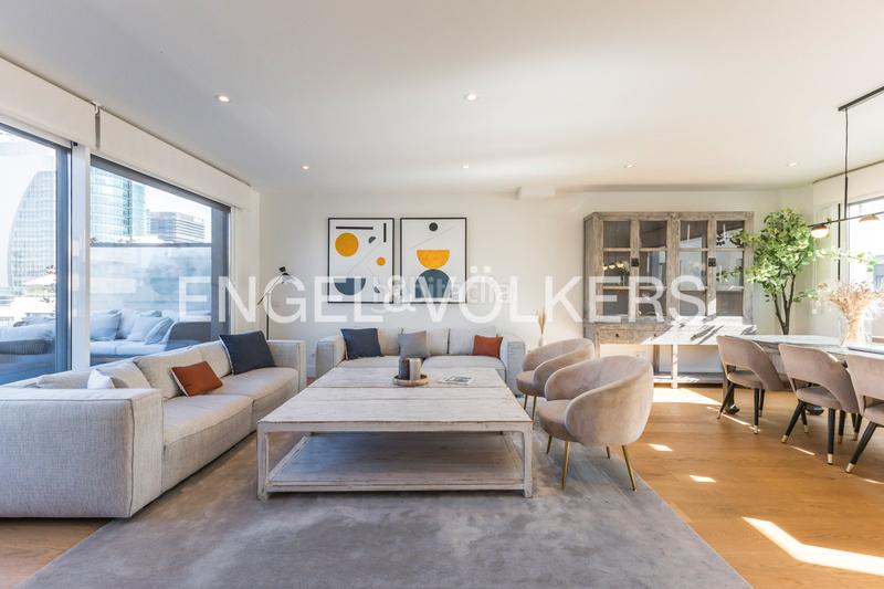 Foto 9df4aaf0-9e80-43ec-b89d-6dfb9ef23ede. Location attique avec chauffage parking piscine dans Madrid