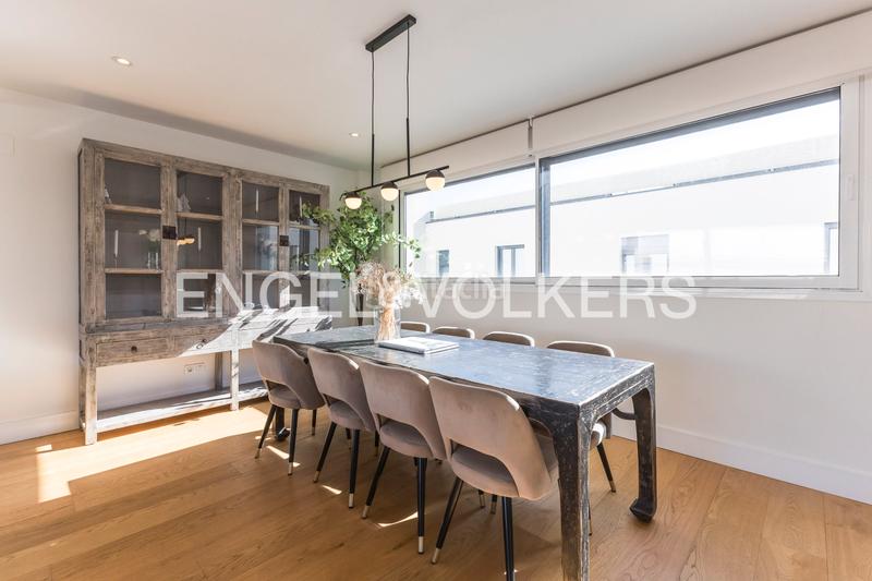 Foto d6a4257d-010f-4de2-a228-8b477323fc00. Location attique avec chauffage parking piscine dans Madrid