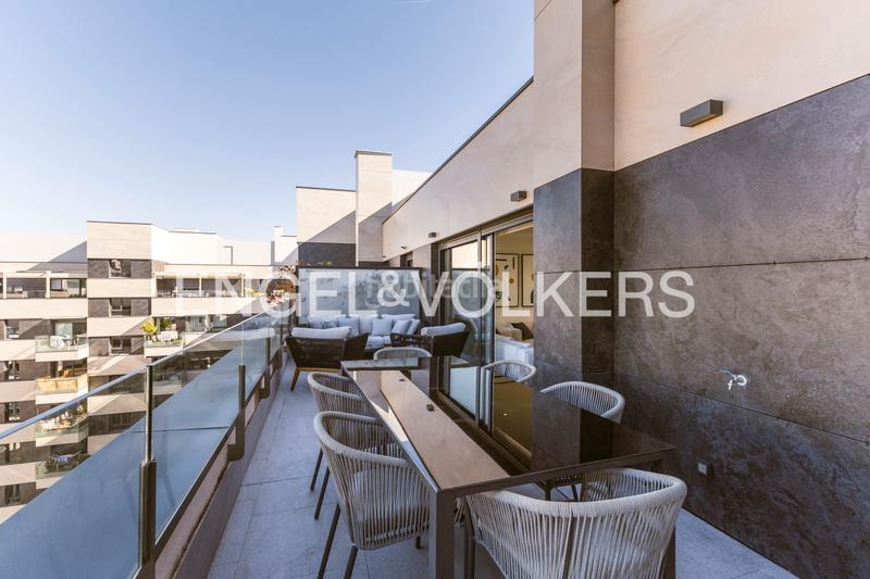 Foto 161ac68a-99dc-4f11-a8fa-17e3437dd641. Miete dachwohnung mit heizung parking pool in Ríos Rosas-Nuevos Ministerios Madrid