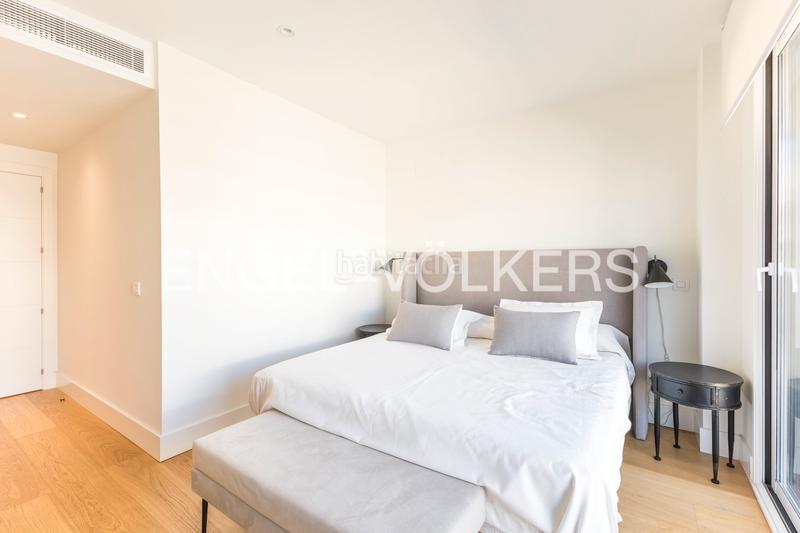 Foto 1ab7b6c2-fd09-4b1a-9c00-86d88945dfcc. Miete dachwohnung mit heizung parking pool in Ríos Rosas-Nuevos Ministerios Madrid