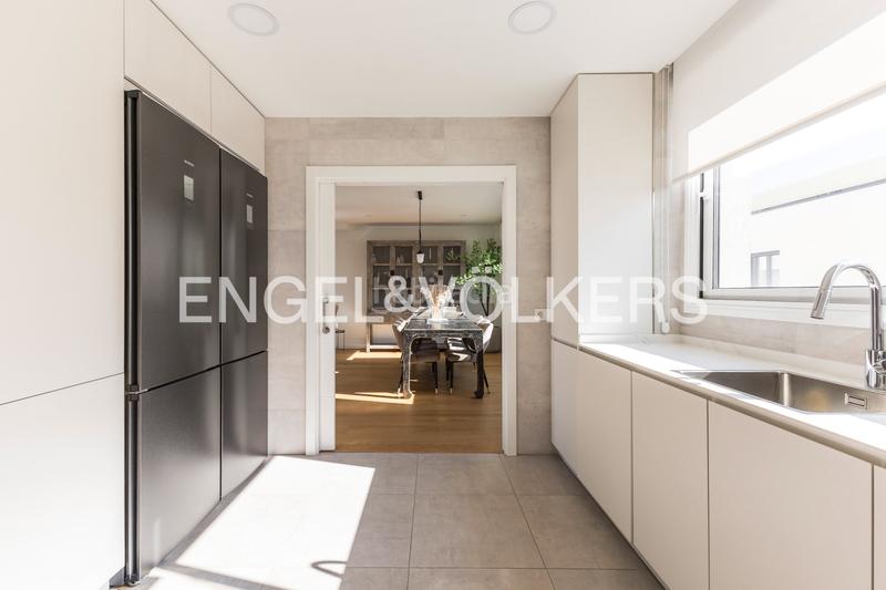 Foto 1cf0681d-9dee-479a-9e00-e09f686ff71e. Miete dachwohnung mit heizung parking pool in Ríos Rosas-Nuevos Ministerios Madrid