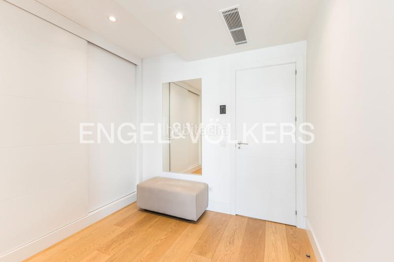 Foto e250f5ab-4642-40d3-aeb2-1a4e3d7ff38d. Miete dachwohnung mit heizung parking pool in Ríos Rosas-Nuevos Ministerios Madrid