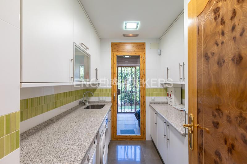 Foto 1ed74970-b4fb-437e-ad7f-282dae5d7c5f. Casa con riscaldamento parcheggio piscina in El Bosque Villaviciosa de Odón