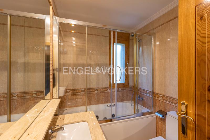 Foto 2eea7b06-494b-495c-9ea7-3d4a49986285. Casa con riscaldamento parcheggio piscina in El Bosque Villaviciosa de Odón