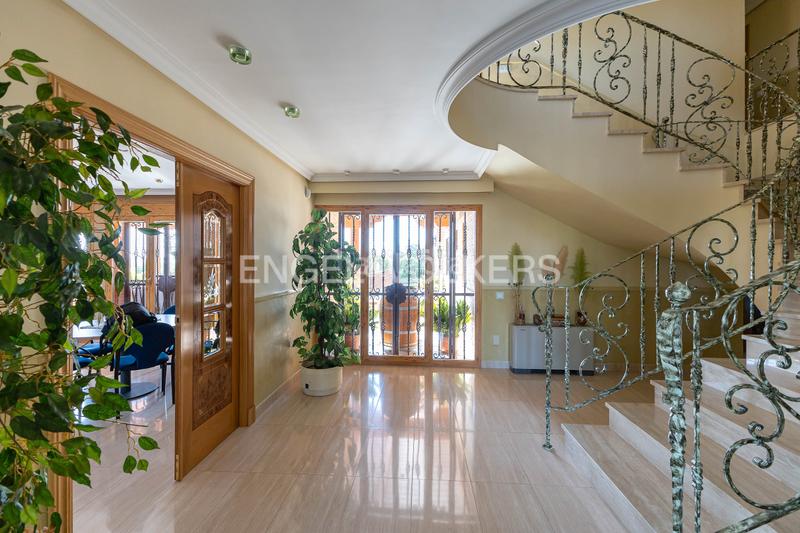 Foto 4a1fa5c0-9014-4584-af21-abfa9d6eb61a. Casa con riscaldamento parcheggio piscina in El Bosque Villaviciosa de Odón