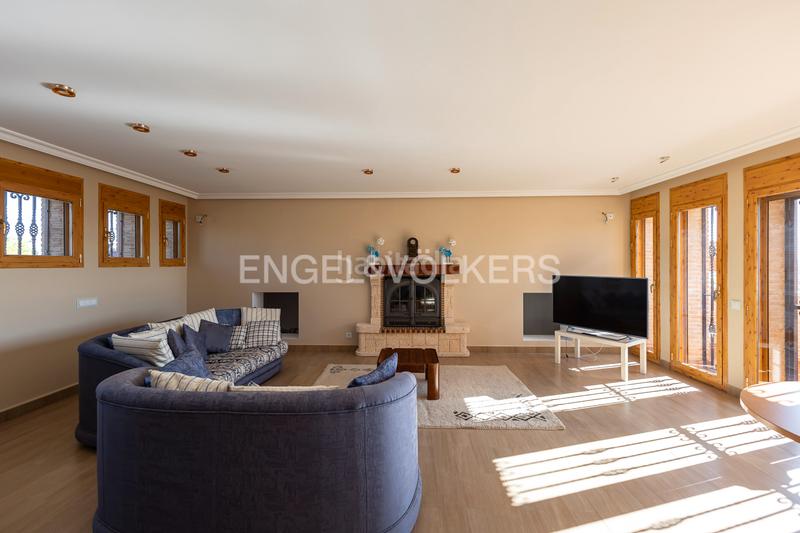 Foto a16457d7-ff31-40f1-ac97-6fcf45dc7688. Casa con riscaldamento parcheggio piscina in El Bosque Villaviciosa de Odón