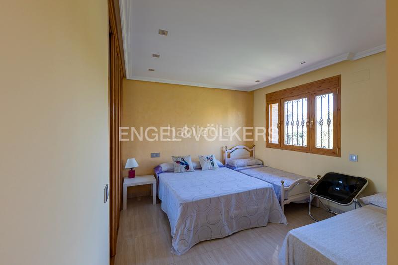 Foto c204730d-d0f1-4906-b3b9-9a5c1bd2d739. Casa con riscaldamento parcheggio piscina in El Bosque Villaviciosa de Odón