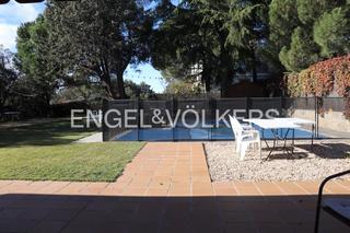 Location Maison à Colonia. Exquisita casa de lujo con jardín y piscina en la colonia torrel