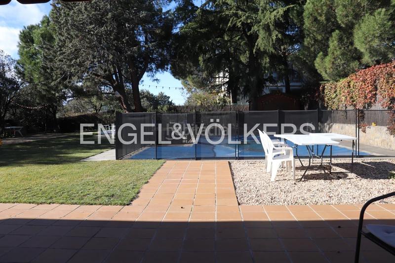 Foto d6ab97d5-8b83-4884-90df-df96d39d807b. Lloguer casa amb calefacció aparcament piscina a Torrelodones