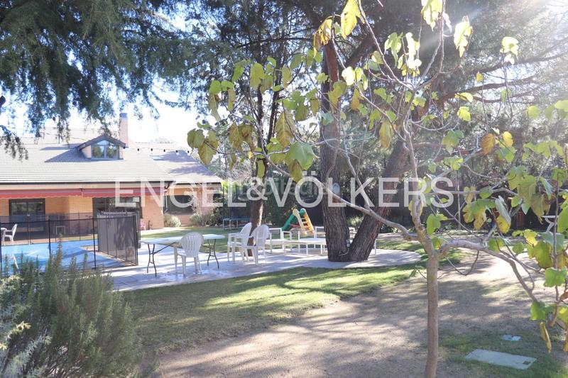 Foto b9f4c5f4-05c3-4b32-8f46-83d529a2957b. Miete haus mit heizung parking pool in Colonia Torrelodones