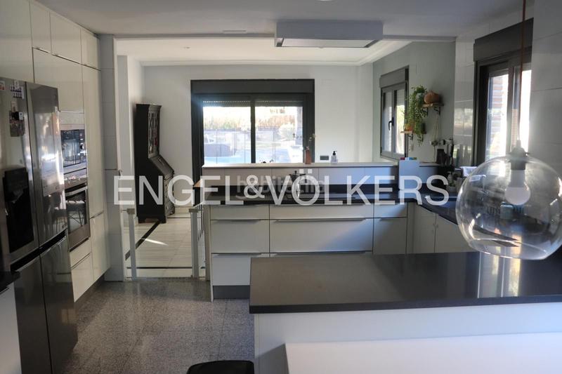 Foto 3b344552-6102-4c7d-aa20-0942022512a7. Rent house with heating parking pool in Colonia Torrelodones