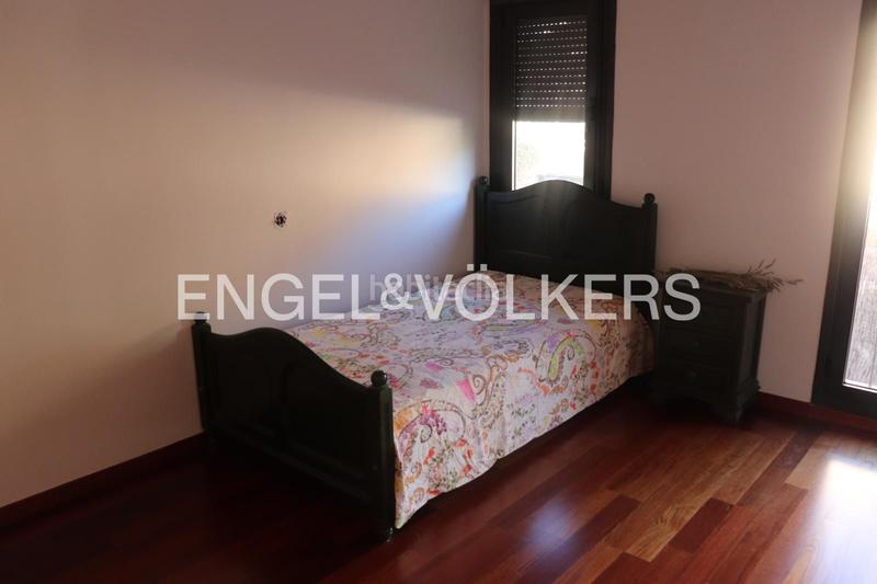 Foto cc7dc37f-d1e8-4896-a448-d7f6965f46ff. Rent house with heating parking pool in Colonia Torrelodones