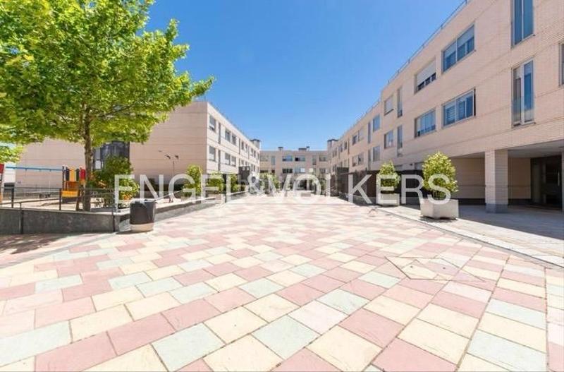Foto 5323f099-dfe3-462d-9303-65ea84038011. Apartament amb calefacció aparcament piscina a Parque Empresarial Rozas de Madrid (Las)