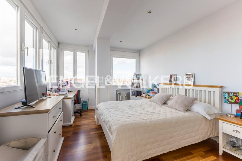 Foto 181dde96-200d-48de-b4bb-c6e7964e1752. Àtic amb calefacció a El Viso Madrid