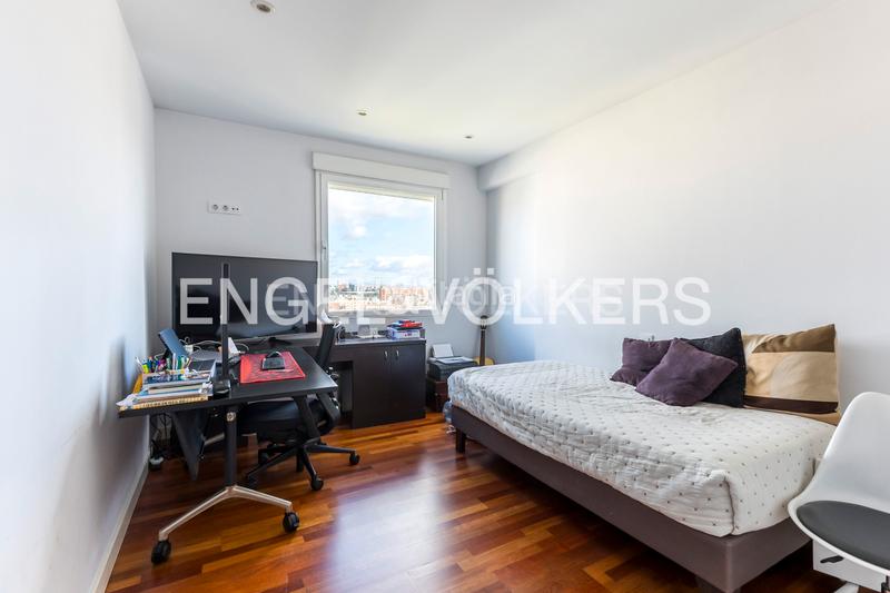 Foto 5831cf0d-29d1-4594-934c-69029bbc719d. Àtic amb calefacció a El Viso Madrid