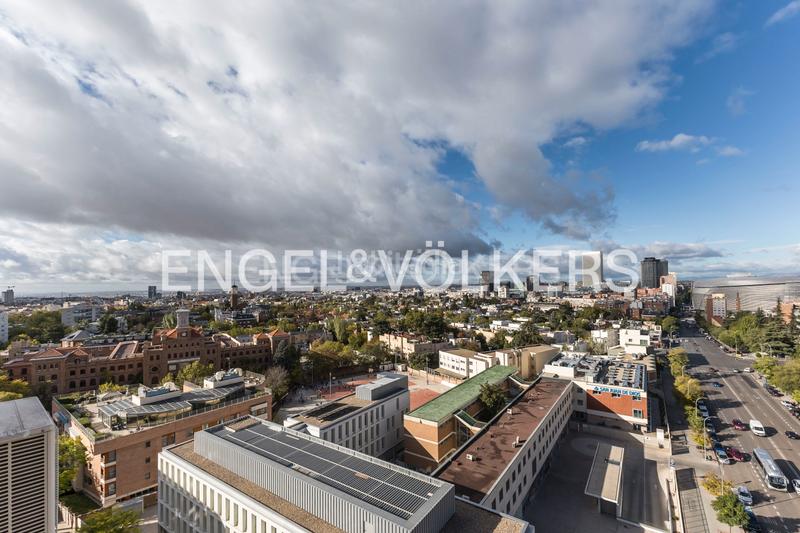 Foto 5b003642-7091-4459-b87d-7410cfcc6ca1. Àtic amb calefacció a El Viso Madrid