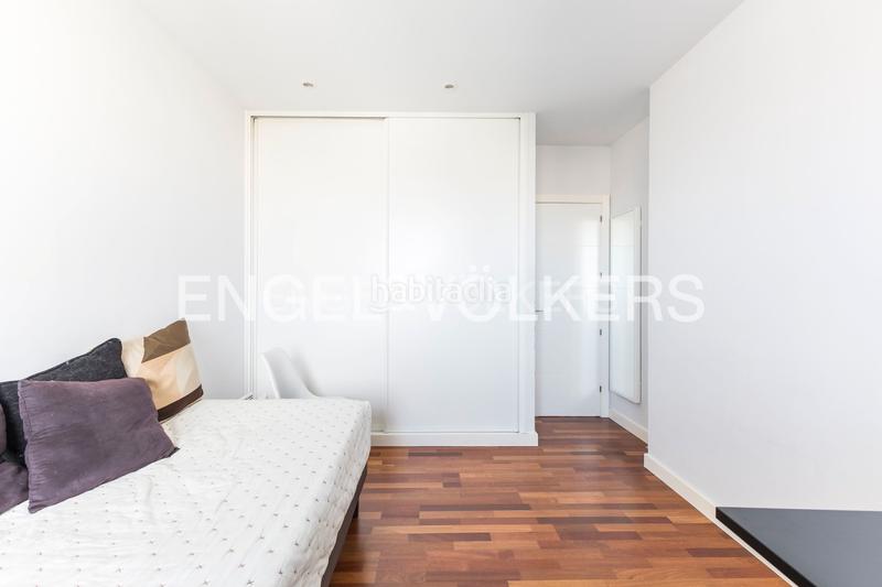 Foto bbd55a7d-b80d-41a4-9e19-612eddd7b352. Àtic amb calefacció a El Viso Madrid