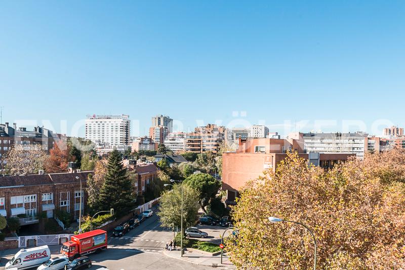 Foto 41a6770f-a316-41b0-9c23-2aed94b39f97. Apartamento exquisito apartamento en chamartín, lujo y confort moderno con estilo clásico en Madrid