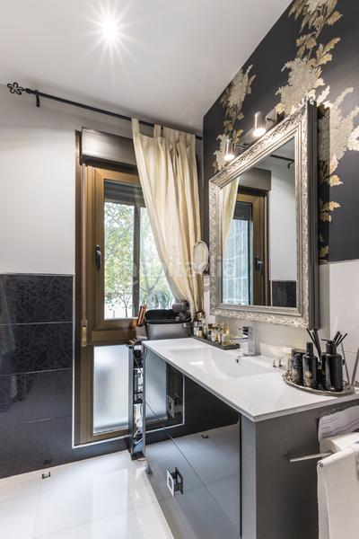 Foto 674641b6-ecb6-4a23-b208-968448644276. Apartamento exquisito apartamento en chamartín, lujo y confort moderno con estilo clásico en Madrid