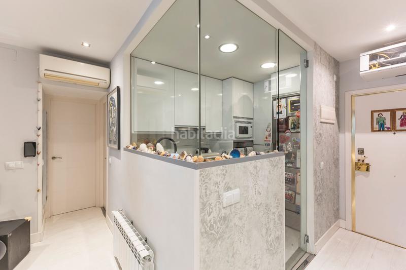 Foto c823c54f-c7ca-46bc-a548-14e9eec0ae41. Apartamento exquisito apartamento en chamartín, lujo y confort moderno con estilo clásico en Madrid