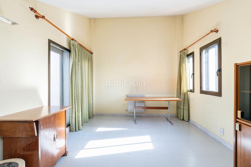 Foto ac073c51-c5a2-417e-9efc-cdb090c6e94f. Casa amb calefacció aparcament a V Centenario Leganés