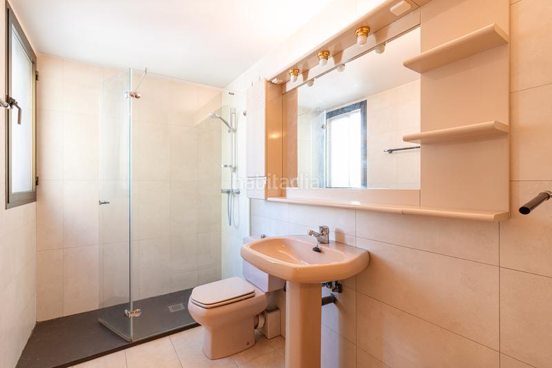 Foto d86bda42-5c07-4a54-83a4-0885e16f05f9. Casa amb calefacció aparcament a V Centenario Leganés