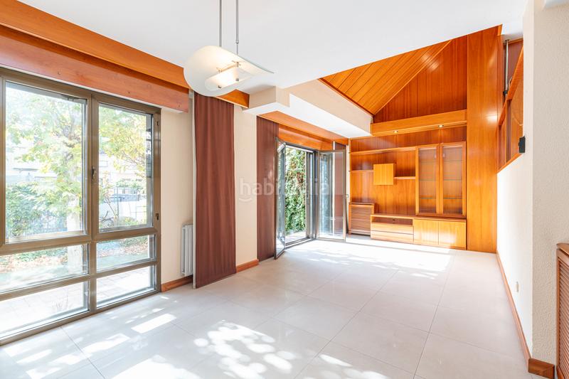 Foto e4fbf84d-d65e-4725-93f8-13f8eb3b308f. Casa amb calefacció aparcament a V Centenario Leganés