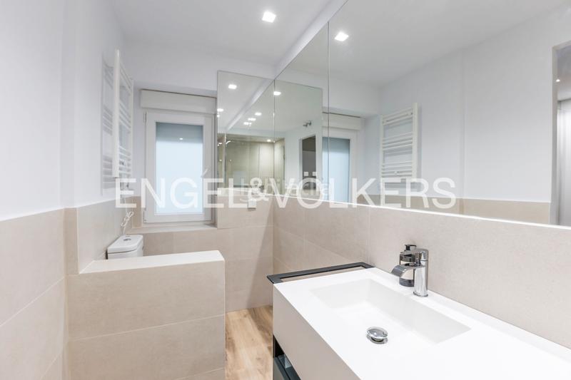 Foto 0e5676b1-83d1-466e-a672-74ff6b7a1a84. Apartament amb calefacció a Argüelles Madrid