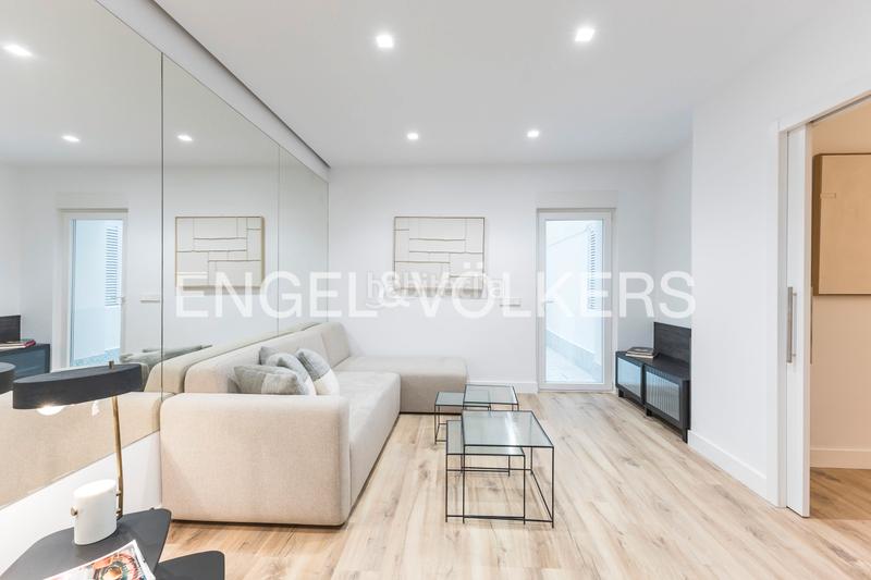 Foto 4a40ba64-3d8e-45c1-b67f-9ed405578761. Apartament amb calefacció a Argüelles Madrid