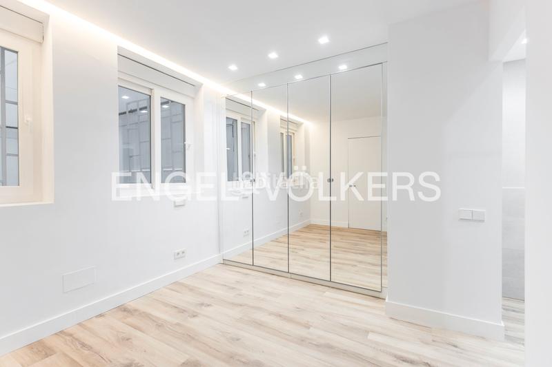 Foto 5fea5ff7-54f0-4b67-bfc8-26ecd69ffd65. Apartament amb calefacció a Argüelles Madrid