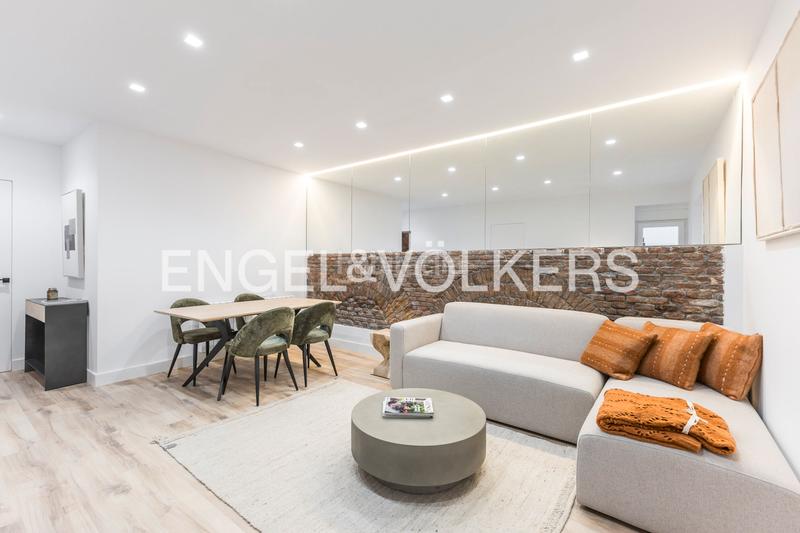 Foto eb39bbc1-6610-4ed4-98af-726635c0a700. Apartament amb calefacció a Argüelles Madrid