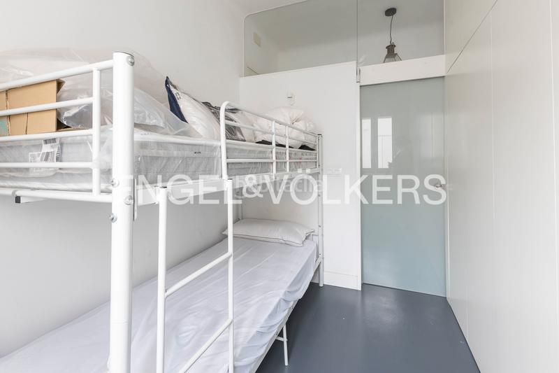 Foto 0164d7dd-6a32-433b-9ce5-70236f81d460. Apartamento ático exterior con terraza en retiro en Madrid