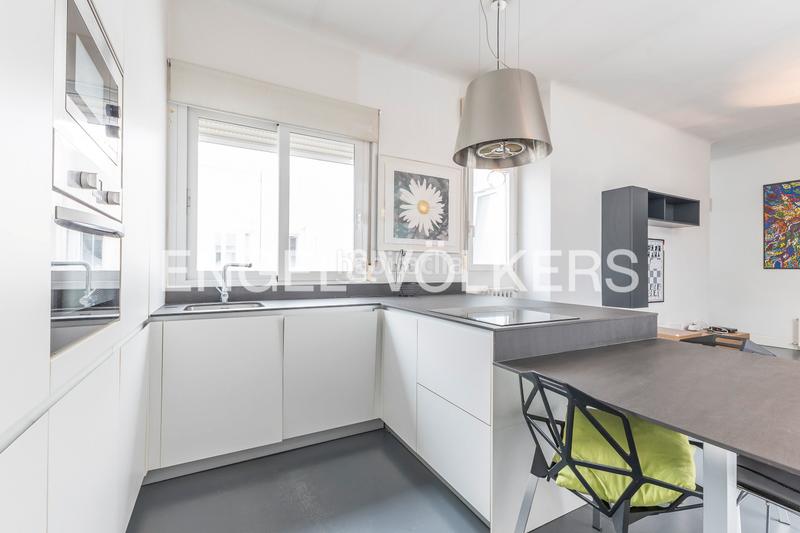 Foto 1f6850bb-601a-4edb-aa5e-6ad21ad7ddfe. Apartamento ático exterior con terraza en retiro en Madrid