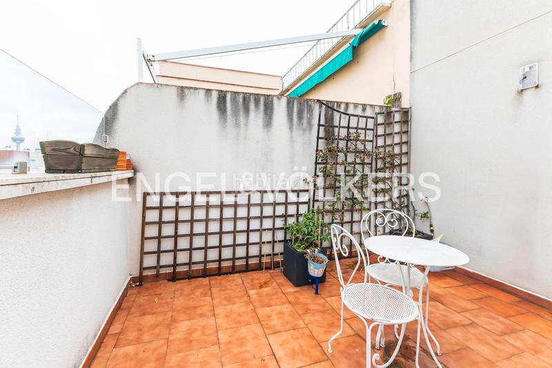 Foto 465ea6b3-3fcd-4a65-a64b-2fa64fe60fc8. Apartamento ático exterior con terraza en retiro en Madrid
