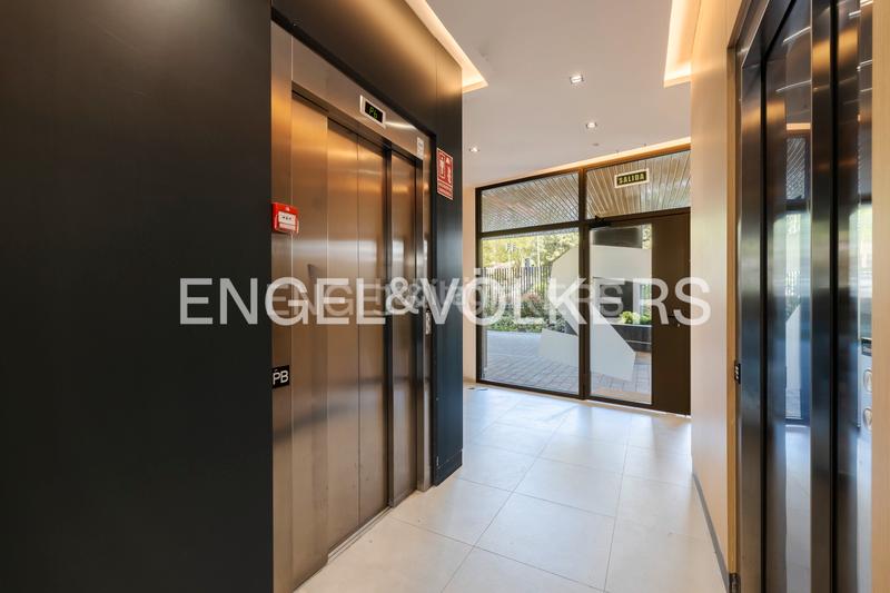 Foto 06a8e981-a170-4066-b9d1-e6ec24447486. Apartament amb calefacció aparcament piscina a Estrella Madrid