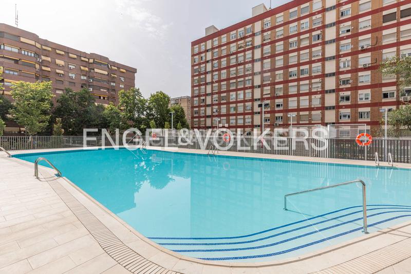 Foto 38f63519-470c-44d6-8e7e-8b1b75e4e08e. Apartament amb calefacció aparcament piscina a Estrella Madrid