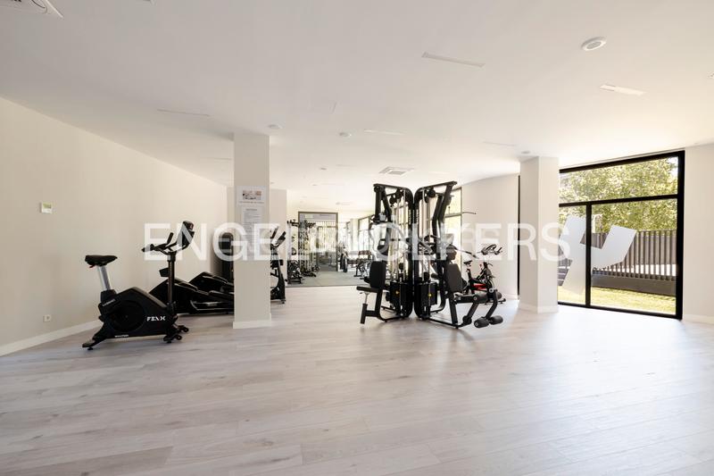 Foto 4d39bd36-5946-4663-9014-2b4a9a78fe4f. Apartament amb calefacció aparcament piscina a Estrella Madrid