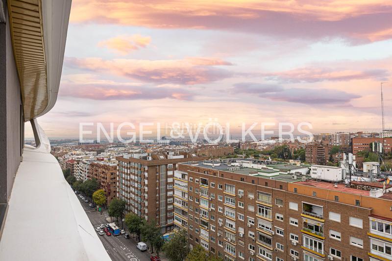 Foto b81a288f-cd2a-422f-8e6e-2a91ba4f6cb6. Apartament amb calefacció aparcament piscina a Estrella Madrid