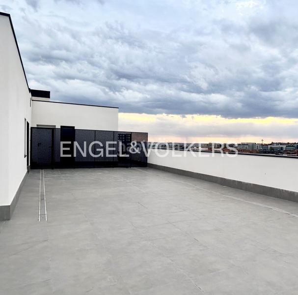 Foto 5fd048a7-7aab-40c6-963f-6e35e4aaec63. Ático  con una enorme terraza y excelentes vistas en Alcobendas
