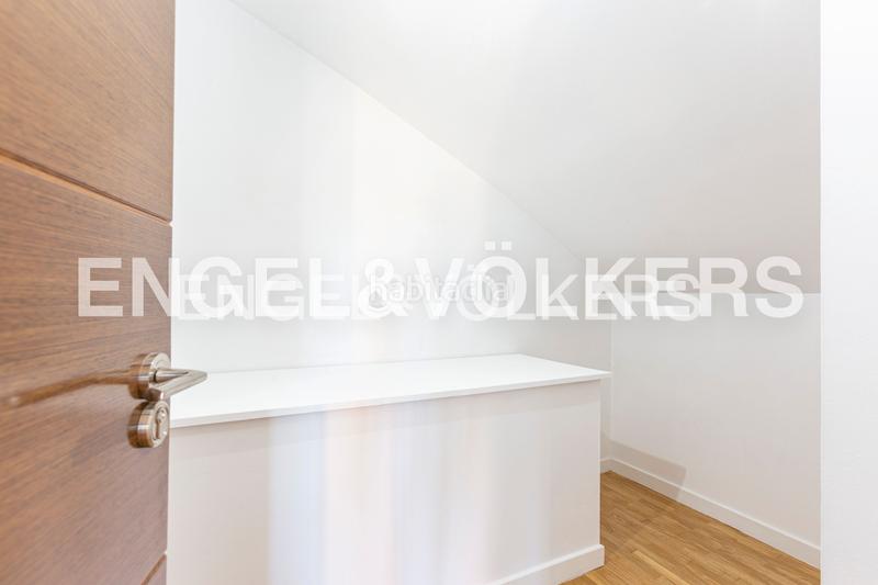 Foto 398e610f-505b-4c48-a733-5ca9db9cb2ab. Alquiler ático fabuloso atico duplex con fabulosa terraza y vistas despejadas en av. Valdemarín en Madrid