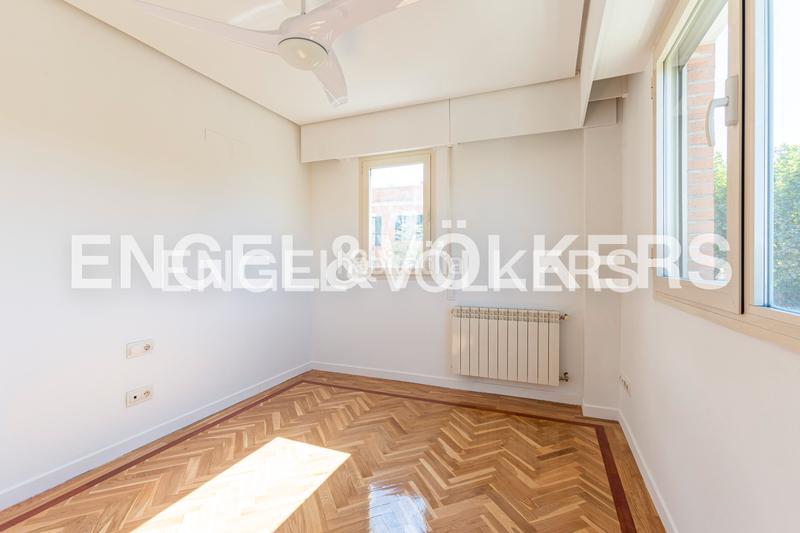 Foto 71e3213f-743c-402c-a86e-997afefdfd98. Alquiler ático fabuloso atico duplex con fabulosa terraza y vistas despejadas en av. Valdemarín en Madrid