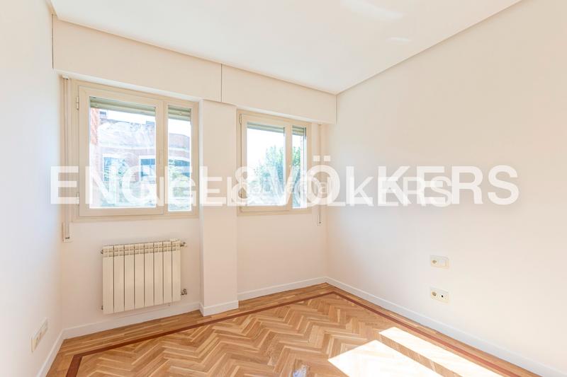 Foto f6d4eb2e-e6a8-4358-898a-79283c255111. Alquiler ático fabuloso atico duplex con fabulosa terraza y vistas despejadas en av. Valdemarín en Madrid